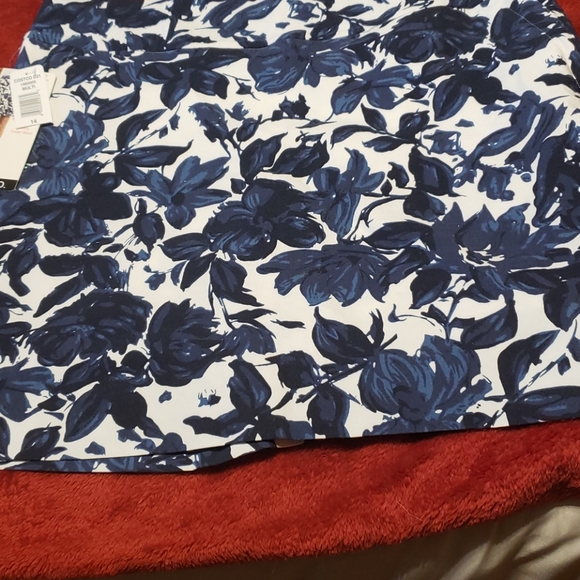 Skort - Picture 2 of 5